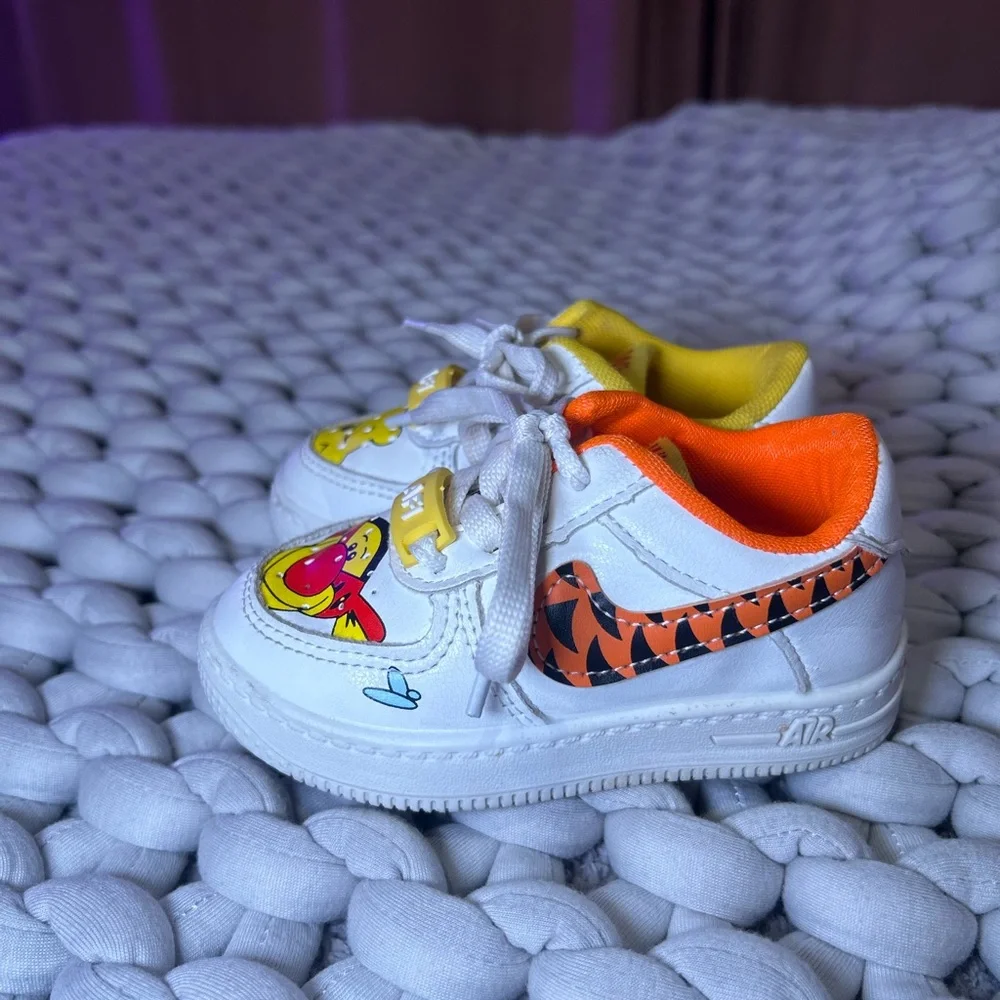 winnie the pooh and tigger nike af1 🍯🤍 - Picture 5 of 8